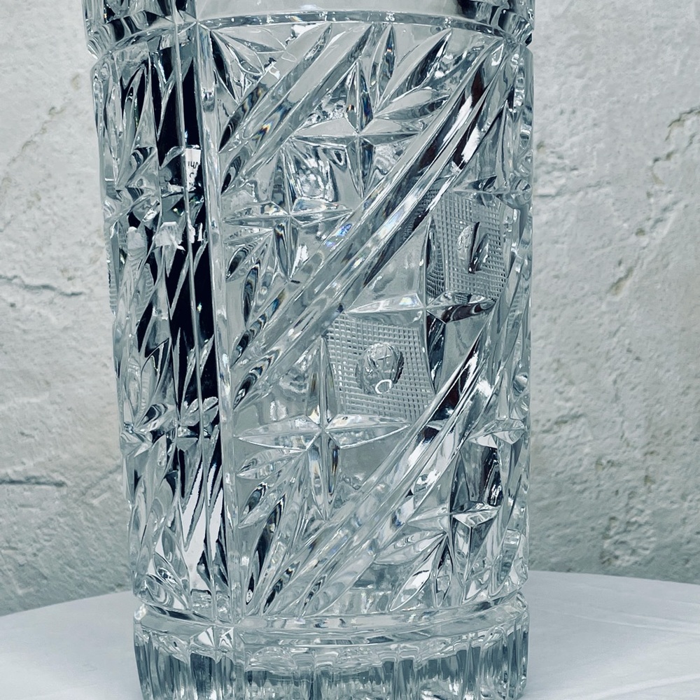 Heavy Lead Chrystal Vase - Picture 8 of 10